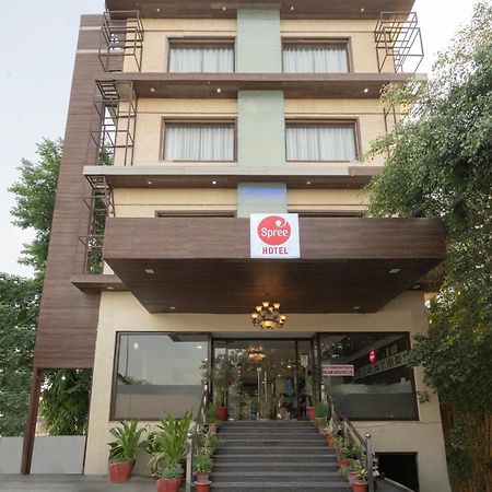 Spree Hotel Agra - Walking Distance To Tajmahal Bagian luar foto