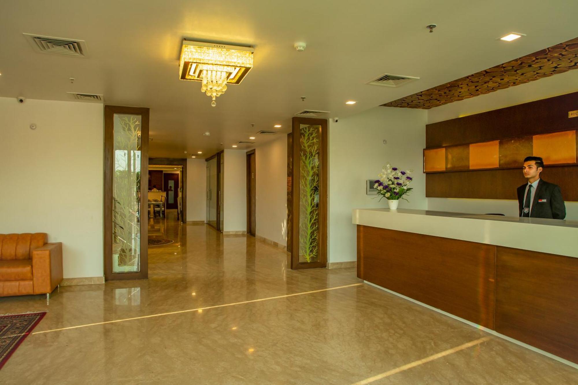 Spree Hotel Agra - Walking Distance To Tajmahal Bagian luar foto