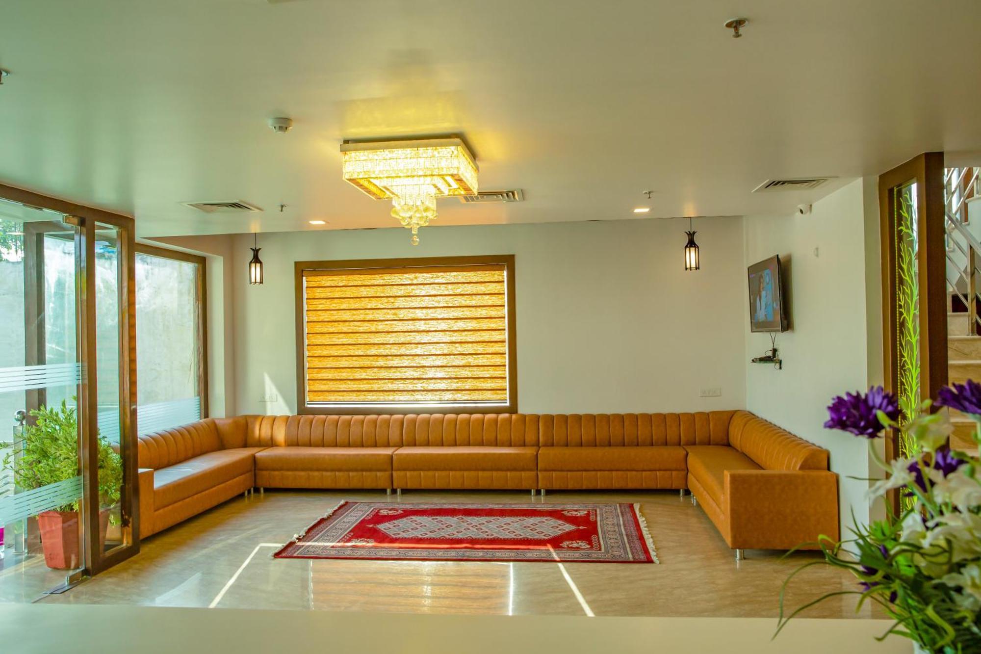 Spree Hotel Agra - Walking Distance To Tajmahal Bagian luar foto