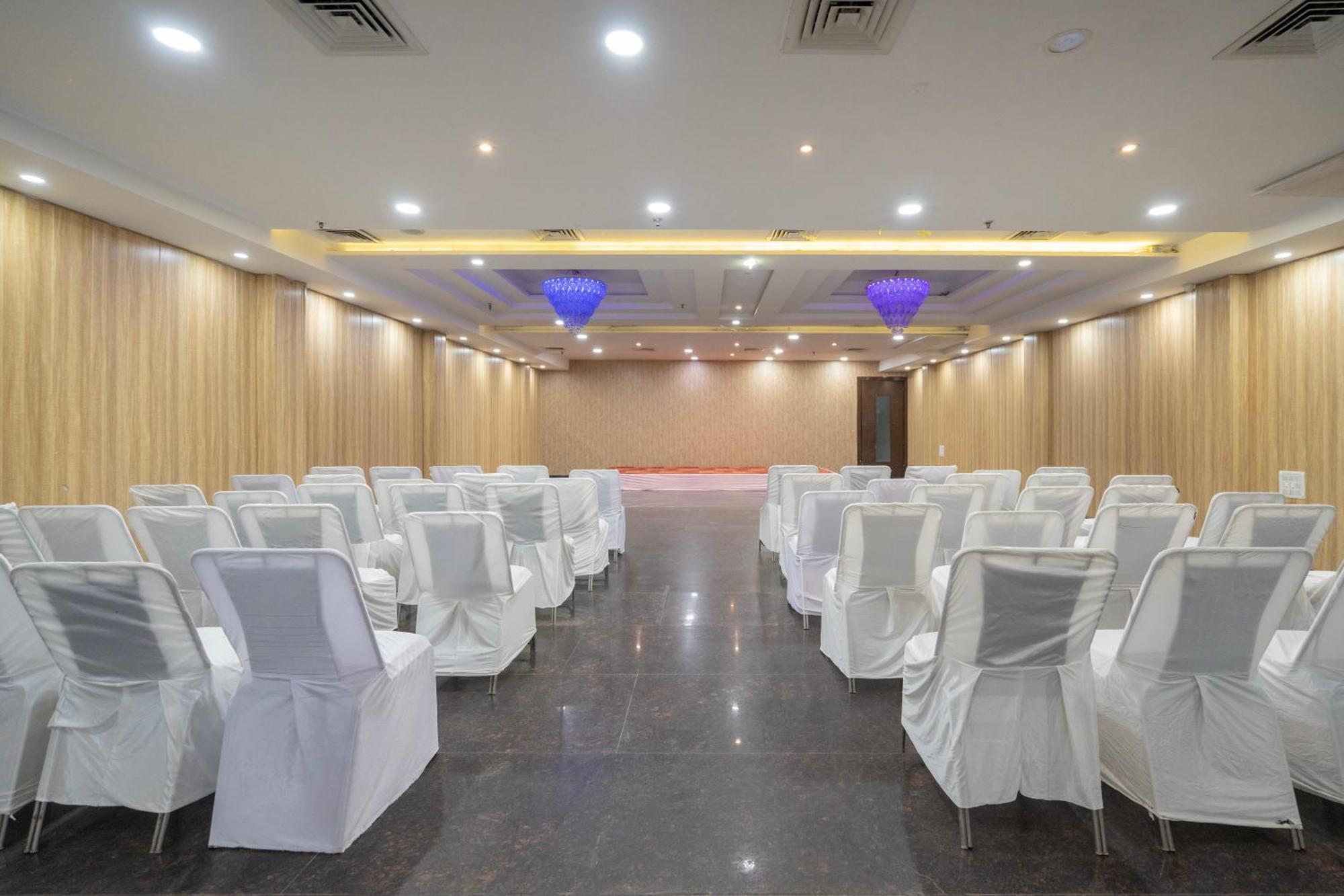 Spree Hotel Agra - Walking Distance To Tajmahal Bagian luar foto