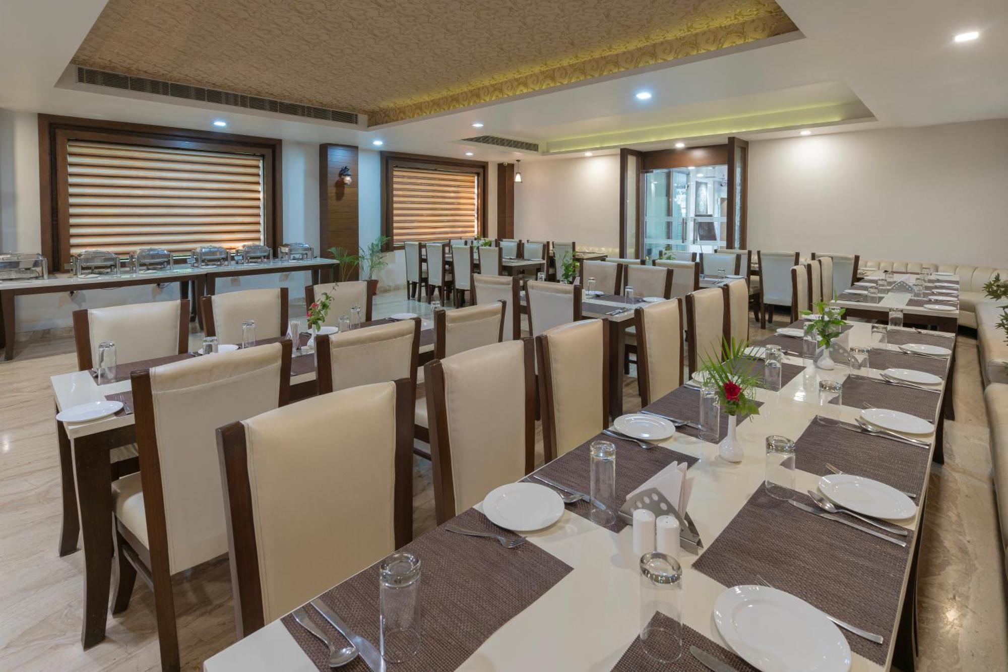 Spree Hotel Agra - Walking Distance To Tajmahal Bagian luar foto