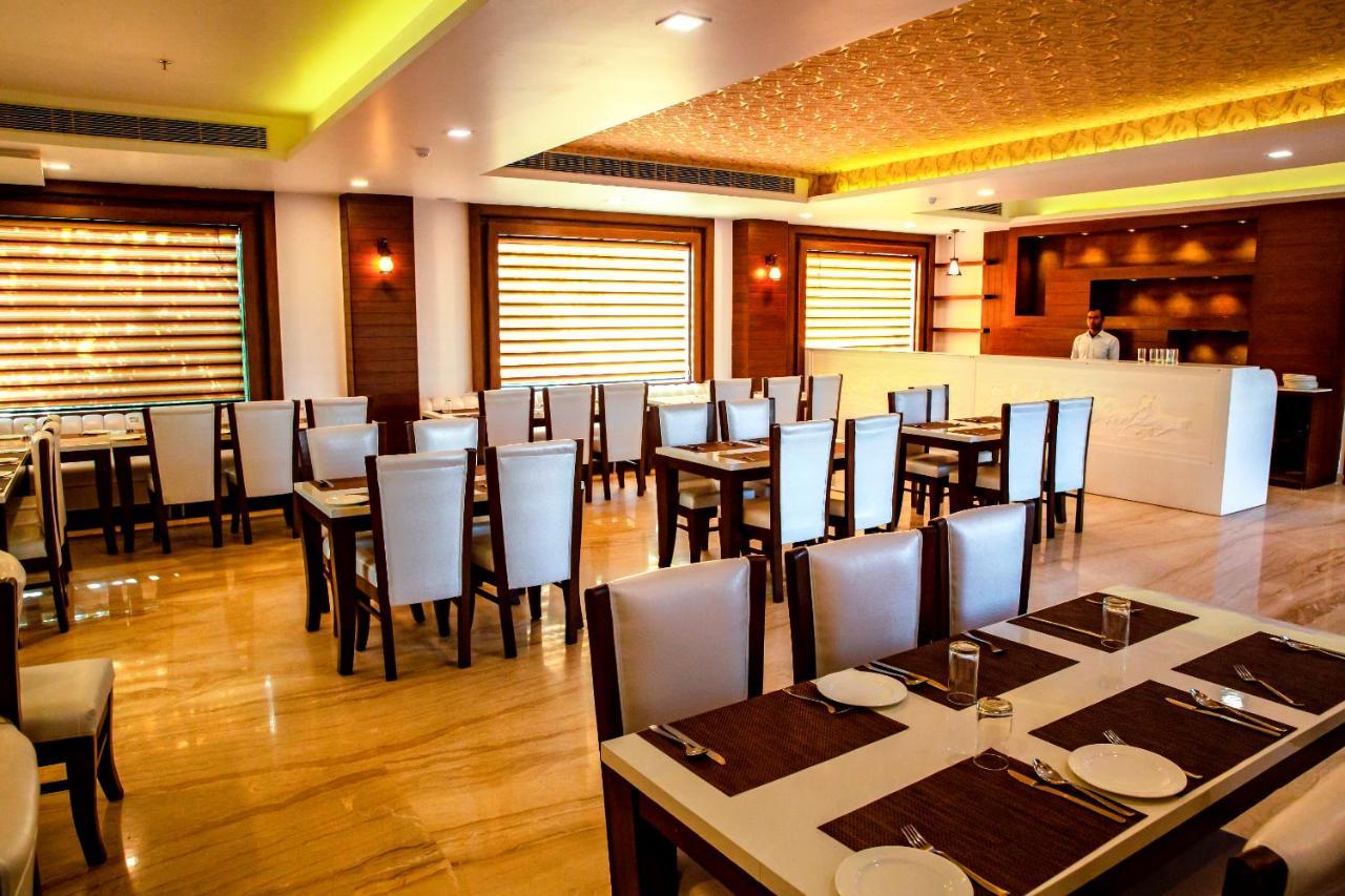 Spree Hotel Agra - Walking Distance To Tajmahal Bagian luar foto